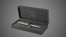 Купить Шариковая ручка Parker Sonnet , Stainless Steel GT, стержень: M, цвет чернил: black , в подарочной упаковке, Металлы: латунь, нержавеющая сталь, позолота, 2026 г.