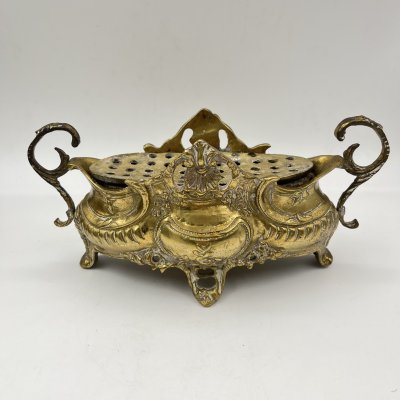 купить Жардиньерка (кашпо - роуз-бол)в форме ладьи, с вкладышом и крышкой, металл, золочение, Европа, 1900-1930 гг.