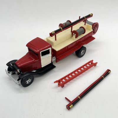 купить Модель пожарного автомобиля ГАЗ-60 1:43, пластик, СССР, 1970-1990 гг.