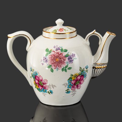 купить Чайник доливной с цветочным декором, фарфор, деколь, золочение, СССР, 1980-1990 гг.
