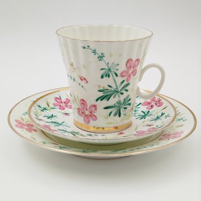 купить Трио кофейное "Комарики" (форма "Одуванчик"), фарфор, деколь, роспись, Ленинградский фарфоровый завод (ЛФЗ), СССР, 1970-1991 гг.