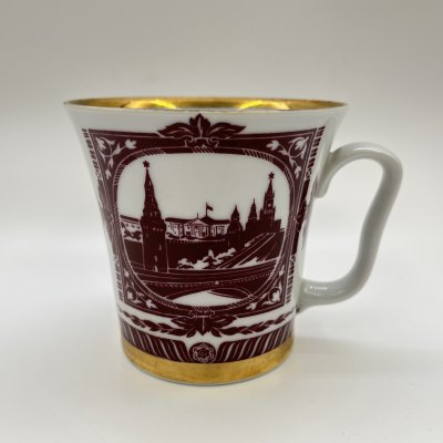 купить Чашка "60 лет СССР", фарфор, деколь, золочение, Ленинградский фарфоровый завод (ЛФЗ), СССР, 1982 г.